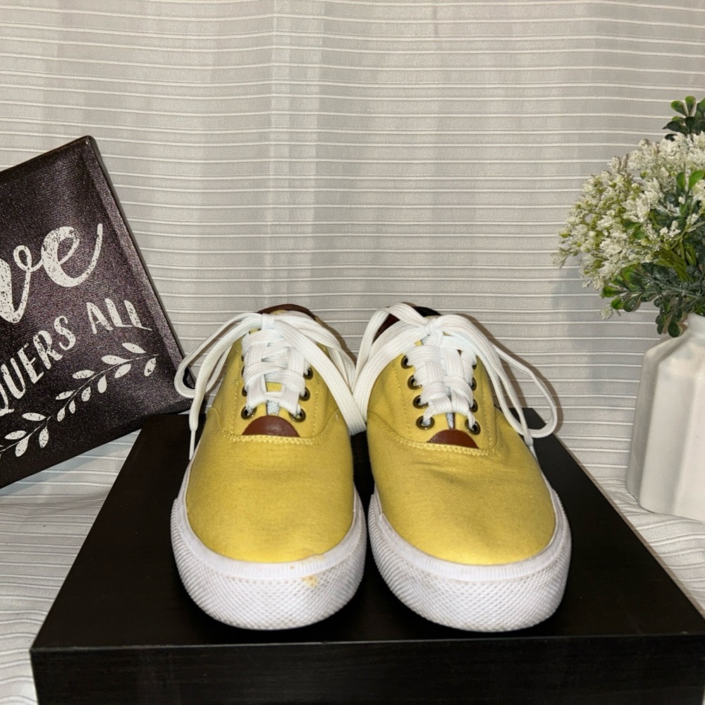 Vintage Ralph Lauren Men's Polo Canvas Laced Yellow Shoes Size 8.5D